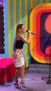 Wanessa Camargo feet photo 7