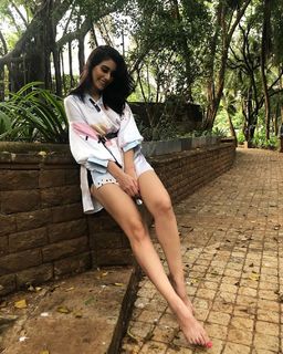 Warina Hussain feet photo 9