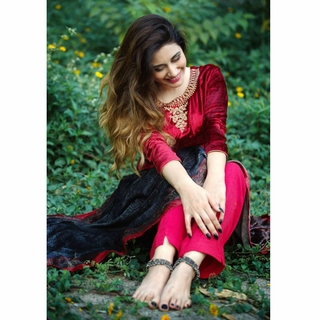 Warina Hussain feet photo 1