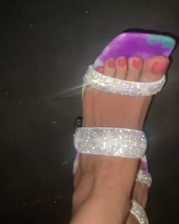 Warina Hussain feet photo 4