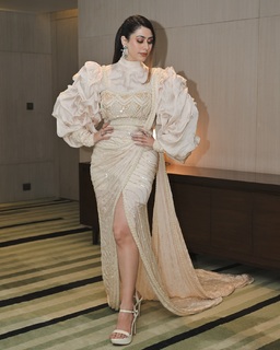 Warina Hussain feet photo 4