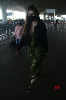 Warina Hussain feet photo 10