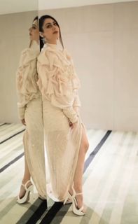 Warina Hussain feet photo 17