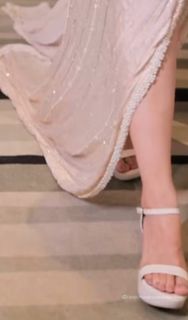 Warina Hussain feet photo 16