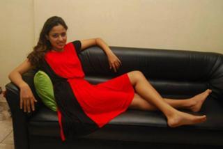 Warnakulasooriya Udari feet photo 9