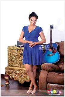 Warnakulasooriya Udari feet photo 12