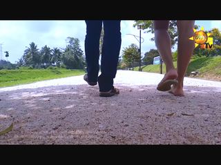 Warnakulasooriya Udari feet photo 16