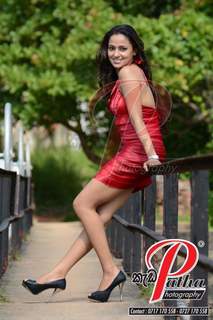 Warnakulasooriya Udari feet photo 6