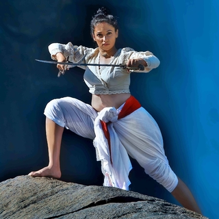 Warnakulasooriya Udari feet photo 1