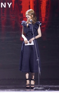 Wei Zhao feet photo 7