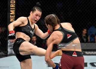 Weili Zhang feet photo 4