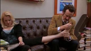 Wendi McLendon-Covey feet photo thumbnail