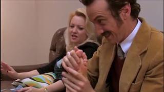 Wendi McLendon-Covey feet photo thumbnail