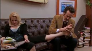 Wendi McLendon-Covey feet photo thumbnail