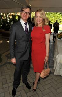 Wendi McLendon-Covey feet photo thumbnail