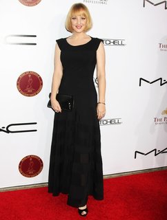 Wendi McLendon-Covey feet photo thumbnail