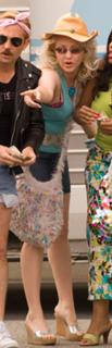Wendi McLendon-Covey feet photo thumbnail