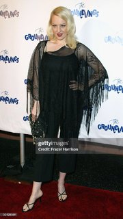 Wendi McLendon-Covey feet photo thumbnail