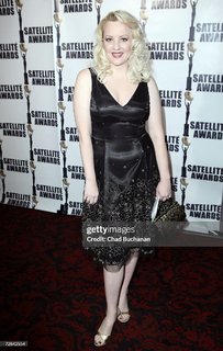 Wendi McLendon-Covey feet photo thumbnail