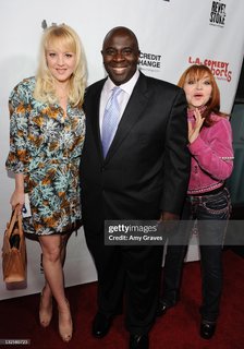 Wendi McLendon-Covey feet photo thumbnail