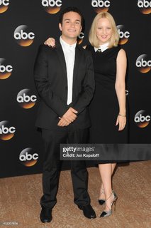 Wendi McLendon-Covey feet photo thumbnail