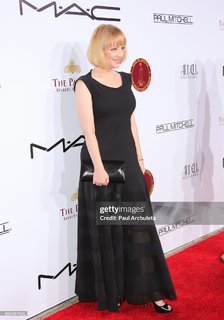 Wendi McLendon-Covey feet photo thumbnail