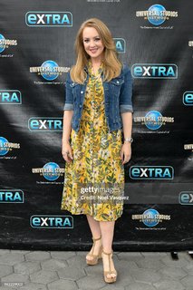 Wendi McLendon-Covey feet photo thumbnail