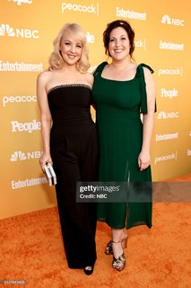 Wendi McLendon-Covey feet photo thumbnail