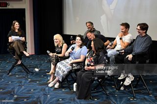 Wendi McLendon-Covey feet photo thumbnail