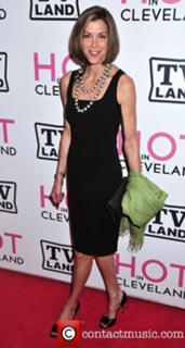 Wendie Malick feet photo thumbnail