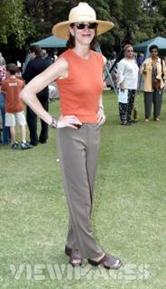 Wendie Malick feet photo thumbnail