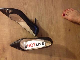 Wendie Malick feet photo thumbnail