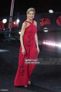 Wendie Malick feet photo thumbnail