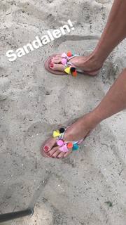 Wendy Van Dijk feet photo 11