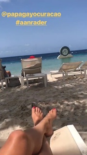 Wendy Van Dijk feet photo 17