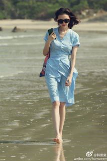 Wenwen Han feet photo 2
