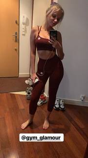 Weronika Heck feet photo 9