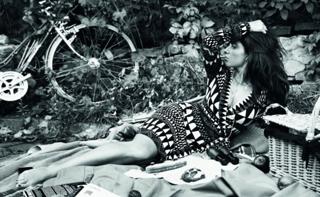 Weronika Rosati feet photo thumbnail