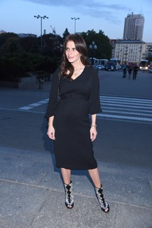 Weronika Rosati feet photo thumbnail