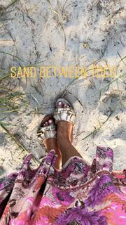 Weronika Rosati feet photo thumbnail