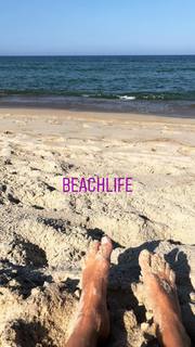 Weronika Rosati feet photo thumbnail
