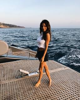 Weronika Rosati feet photo thumbnail