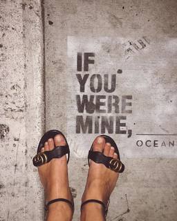 Weronika Rosati feet photo thumbnail