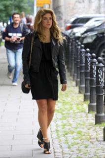 Weronika Rosati feet photo thumbnail