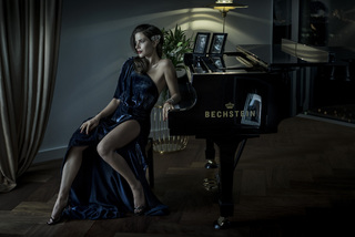 Weronika Rosati feet photo thumbnail