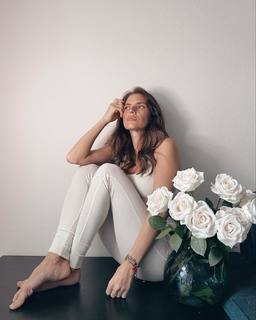 Weronika Rosati feet photo thumbnail