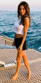 Weronika Rosati feet photo thumbnail