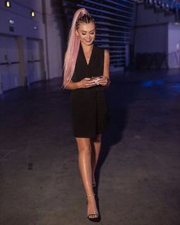 Weronika Sowa feet photo thumbnail