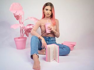 Weronika Sowa feet photo thumbnail