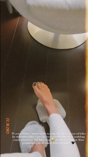 Weronika Sowa feet photo thumbnail